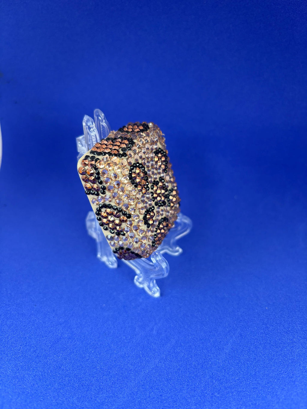 Leopard Luxe rhinestone Omnipod 5 cover, view 3